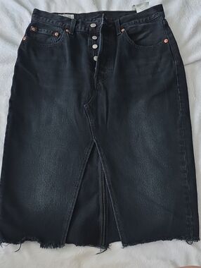 Levi's Black High-Waist Button-Front Denim Midi Skirt